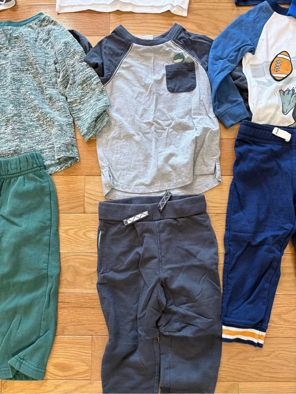 Lot of 12 Piece Boys Sets and Tops 2t